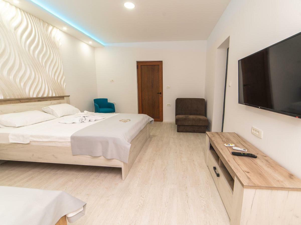 Hotel Royal Garden Nikšić Εξωτερικό φωτογραφία